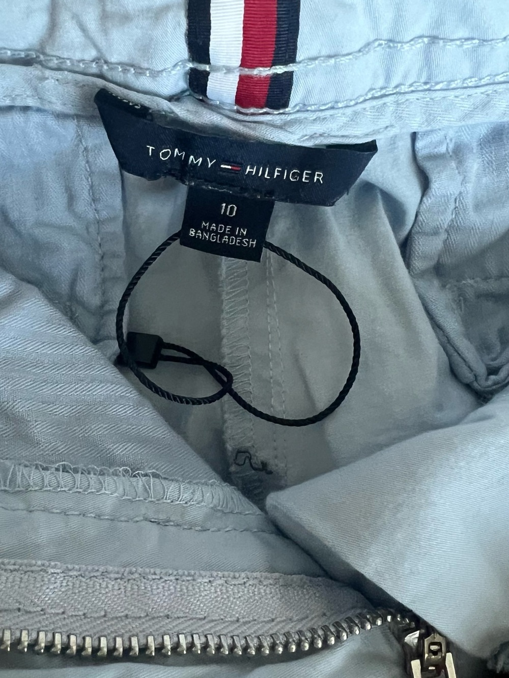 4 pair of Tommy Hilfiger shorts. Size 10. - Picture 9 of 15